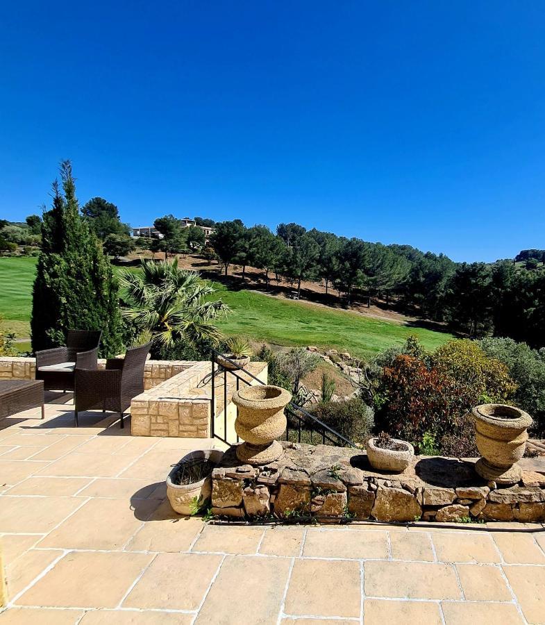 Villa Dans Cadre D'Exception - Golf, Piscine Et Tennis Prive Saint-Cyr-sur-Mer Eksteriør billede